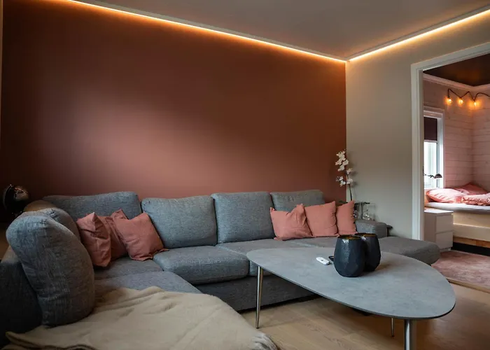 Huset Pa Plassen ソンダル